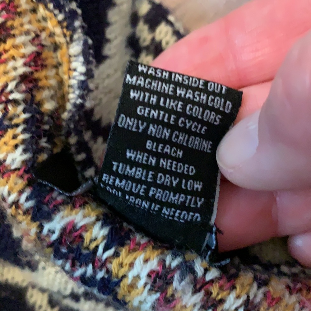 Repartee sweater - Picture 8 of 8